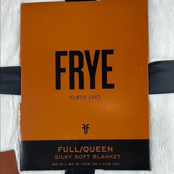 Frye Silky Soft Blanket Full Queen White 90" x 90" Luxury NEW - Picture 4 of 8